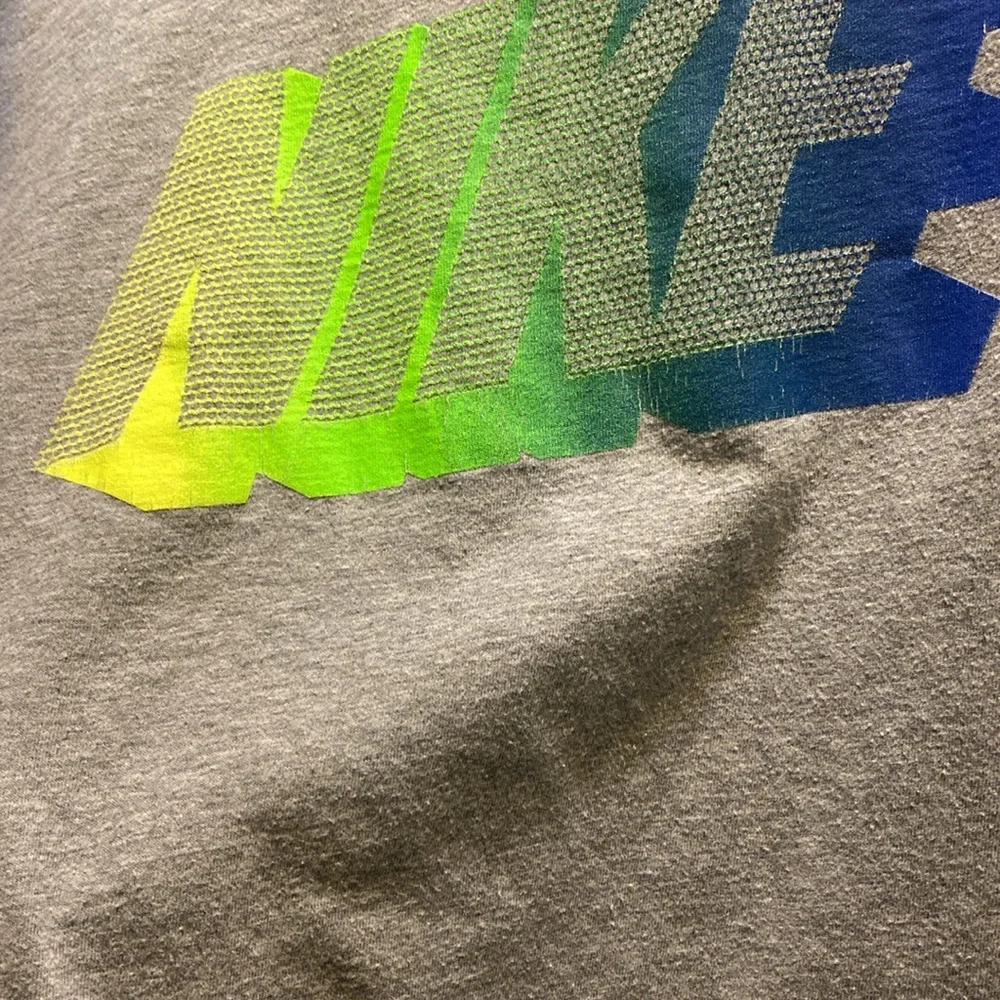 Nike tee shirt size large
